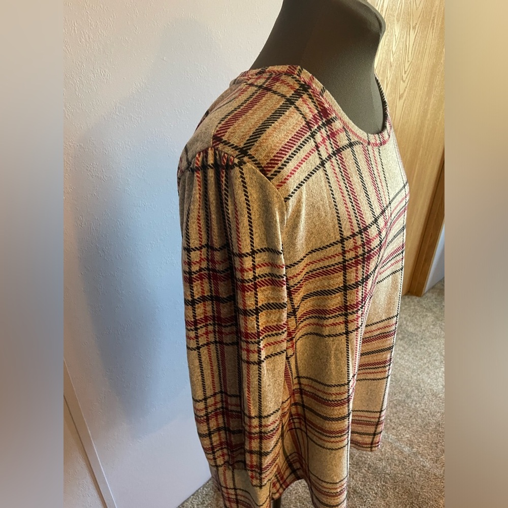 Tartan Sweater with Gathered Sleeve